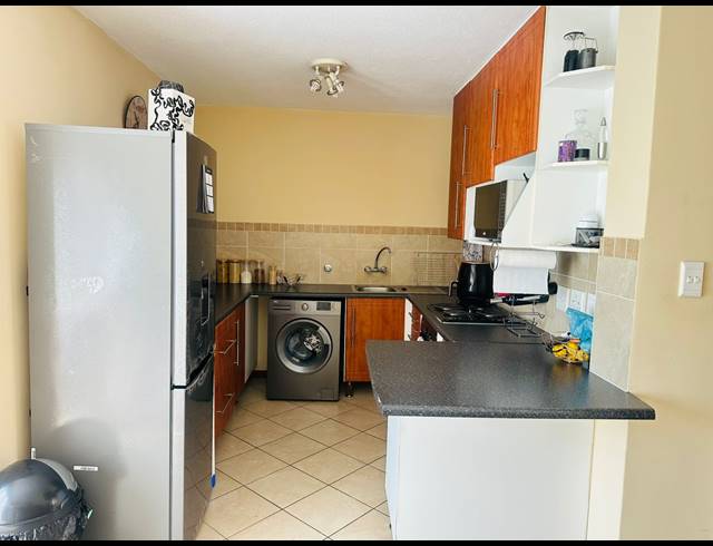2 bed property to rent in NOORDWYK